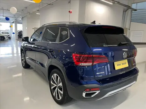 VOLKSWAGEN Taos 1.4 16V 4P FLEX 250 TSI HIGHLINE AUTOM�TICO, Foto 4