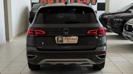 VOLKSWAGEN Taos 1.4 16V 4P FLEX 250 TSI COMFORTLINE AUTOM�TICO, Foto 15