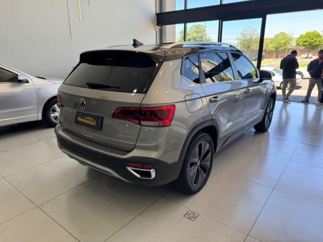 VOLKSWAGEN Taos 1.4 16V 4P FLEX 250 TSI HIGHLINE AUTOM�TICO, Foto 5