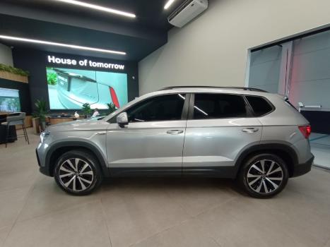 VOLKSWAGEN Taos 1.4 16V 4P FLEX 250 TSI COMFORTLINE AUTOM�TICO, Foto 8