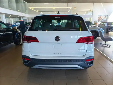 VOLKSWAGEN Taos 1.4 16V 4P FLEX 250 TSI HIGHLINE AUTOM�TICO, Foto 5