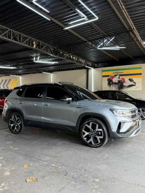 VOLKSWAGEN Taos 1.4 16V 4P FLEX 250 TSI HIGHLINE AUTOM�TICO, Foto 3