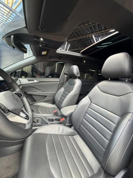 VOLKSWAGEN Taos 1.4 16V 4P FLEX 250 TSI HIGHLINE AUTOM�TICO, Foto 15