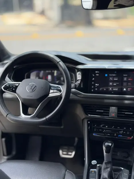 VOLKSWAGEN Taos 1.4 16V 4P FLEX 250 TSI HIGHLINE AUTOM�TICO, Foto 16