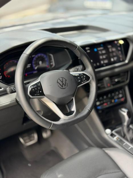 VOLKSWAGEN Taos 1.4 16V 4P FLEX 250 TSI HIGHLINE AUTOM�TICO, Foto 19