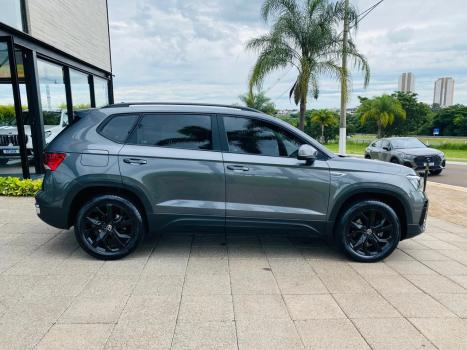 VOLKSWAGEN Taos 1.4 16V 4P FLEX 250 TSI COMFORTLINE AUTOM�TICO, Foto 4