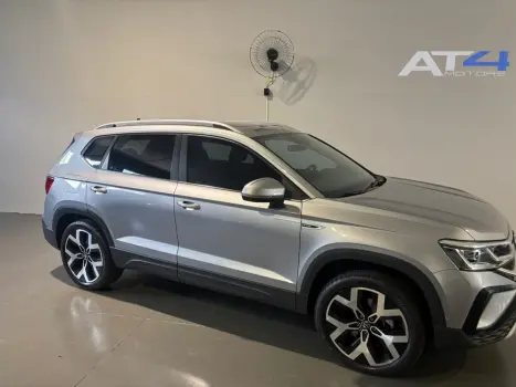 VOLKSWAGEN Taos 1.4 16V 4P FLEX 250 TSI HIGHLINE AUTOM�TICO, Foto 3
