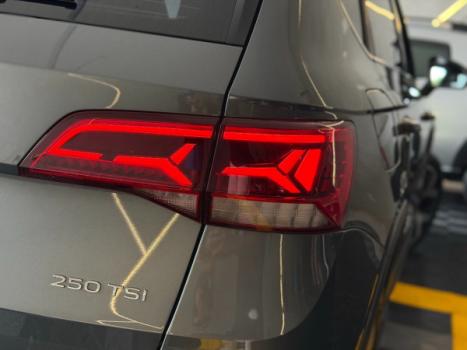 VOLKSWAGEN Taos 1.4 16V 4P FLEX 250 TSI HIGHLINE AUTOM�TICO, Foto 9