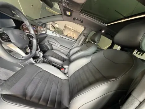 VOLKSWAGEN Taos 1.4 16V 4P FLEX 250 TSI HIGHLINE AUTOM�TICO, Foto 16