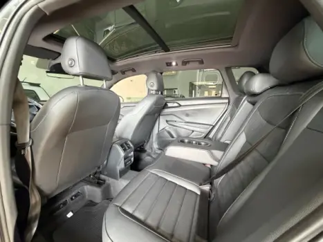 VOLKSWAGEN Taos 1.4 16V 4P FLEX 250 TSI HIGHLINE AUTOM�TICO, Foto 19