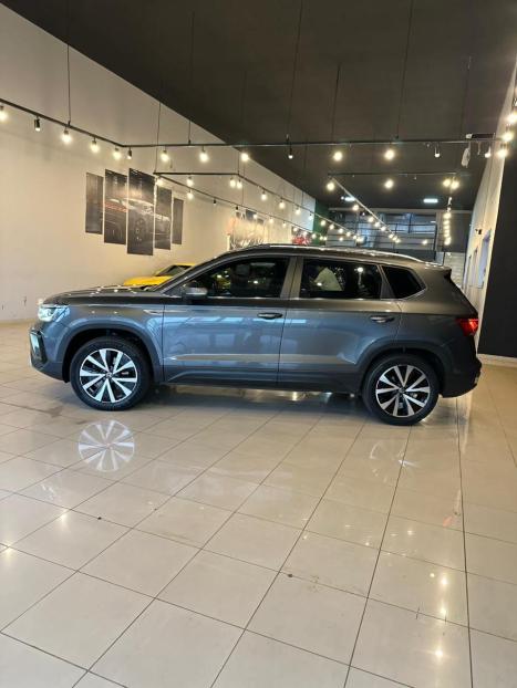 VOLKSWAGEN Taos 1.4 16V 4P FLEX 250 TSI HIGHLINE AUTOM�TICO, Foto 2