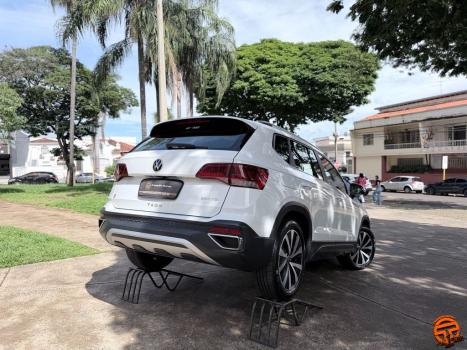 VOLKSWAGEN Taos 1.4 16V 4P FLEX 250 TSI HIGHLINE AUTOM�TICO, Foto 4
