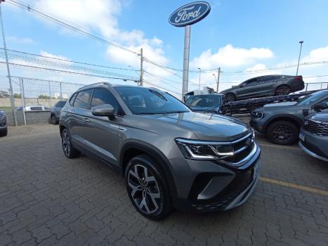 VOLKSWAGEN Taos 1.4 16V 4P FLEX 250 TSI HIGHLINE AUTOM�TICO, Foto 3