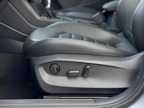 VOLKSWAGEN Taos 1.4 16V 4P FLEX 250 TSI COMFORTLINE AUTOM�TICO, Foto 16