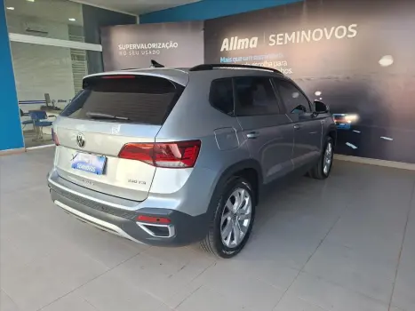 VOLKSWAGEN Taos 1.4 16V 4P FLEX 250 TSI COMFORTLINE AUTOM�TICO, Foto 8