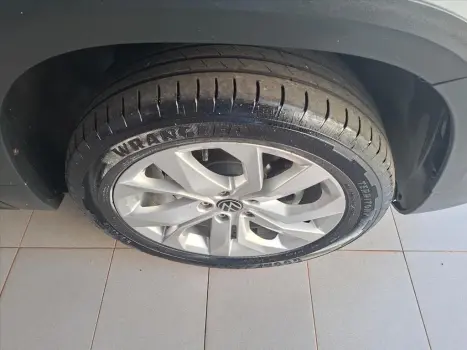 VOLKSWAGEN Taos 1.4 16V 4P FLEX 250 TSI COMFORTLINE AUTOM�TICO, Foto 13