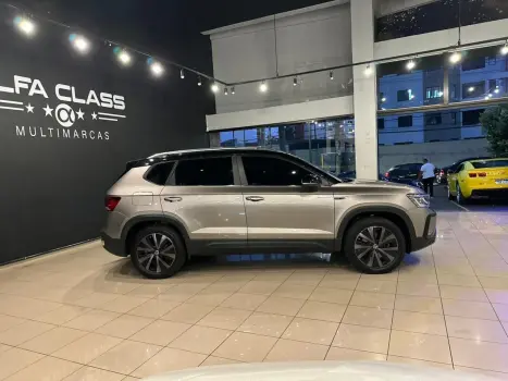 VOLKSWAGEN Taos 1.4 16V 4P FLEX 250 TSI HIGHLINE AUTOM�TICO, Foto 2