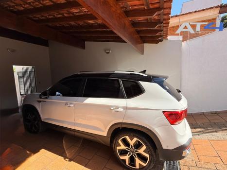 VOLKSWAGEN Taos 1.4 16V 4P FLEX 250 TSI HIGHLINE AUTOM�TICO, Foto 3