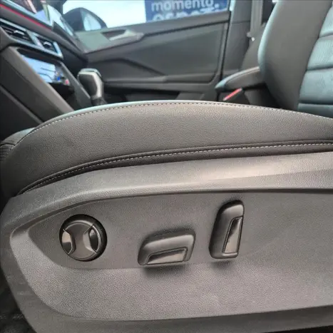 VOLKSWAGEN Taos 1.4 16V 4P FLEX 250 TSI HIGHLINE AUTOM�TICO, Foto 15