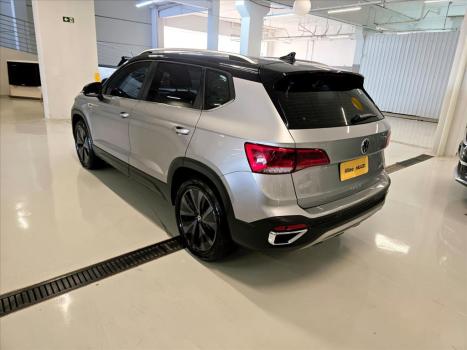 VOLKSWAGEN Taos 1.4 16V 4P FLEX 250 TSI HIGHLINE AUTOM�TICO, Foto 4