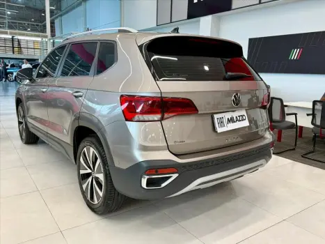 VOLKSWAGEN Taos 1.4 16V 4P FLEX 250 TSI HIGHLINE AUTOM�TICO, Foto 3