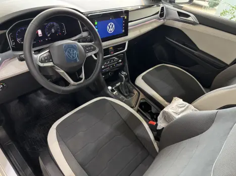 VOLKSWAGEN Taos 1.4 16V 4P FLEX 250 TSI COMFORTLINE AUTOM�TICO, Foto 20