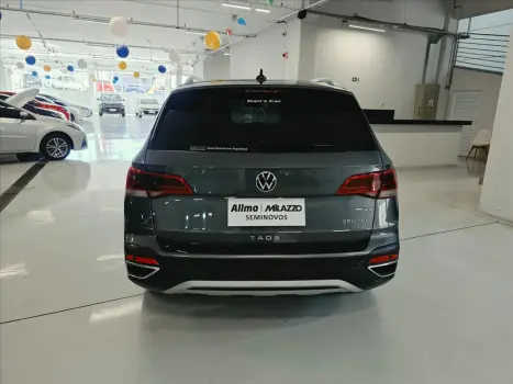 VOLKSWAGEN Taos 1.4 16V 4P FLEX 250 TSI HIGHLINE AUTOM�TICO, Foto 5