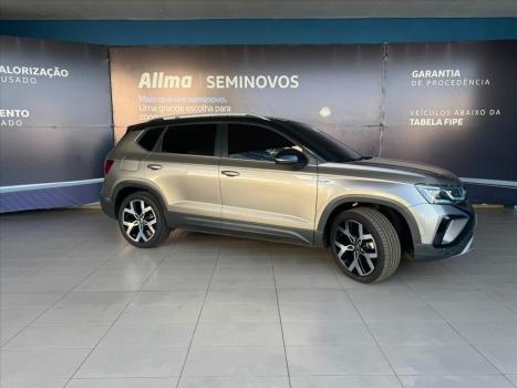 VOLKSWAGEN Taos 1.4 16V 4P FLEX 250 TSI HIGHLINE AUTOM�TICO, Foto 3