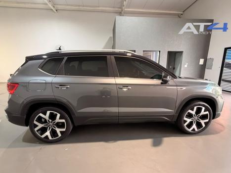 VOLKSWAGEN Taos 1.4 16V 4P FLEX 250 TSI HIGHLINE AUTOM�TICO, Foto 3