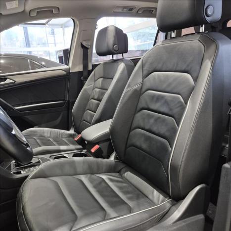 VOLKSWAGEN Tiguan 1.4 250 TSI TOTAL FLEX ALLSPACE COMFORTLINE TURBO AUTOMTICO TIPTRONIC, Foto 14
