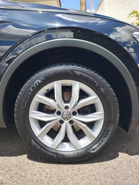 VOLKSWAGEN Tiguan 1.4 250 TSI TOTAL FLEX ALLSPACE COMFORTLINE TURBO AUTOM�TICO TIPTRONIC, Foto 13