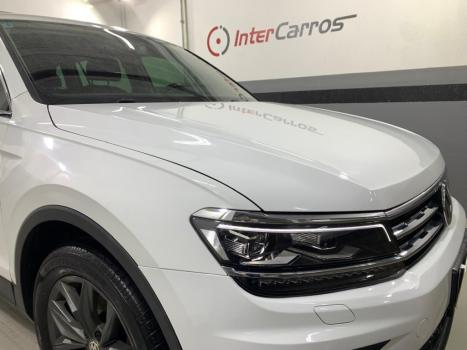 VOLKSWAGEN Tiguan 1.4 250 TSI TOTAL FLEX ALLSPACE COMFORTLINE TURBO AUTOM�TICO TIPTRONIC, Foto 4