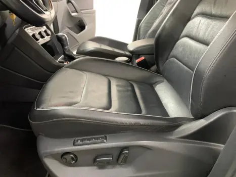VOLKSWAGEN Tiguan 1.4 250 TSI TOTAL FLEX ALLSPACE COMFORTLINE TURBO AUTOM�TICO TIPTRONIC, Foto 23