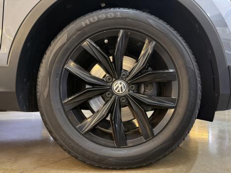 VOLKSWAGEN Tiguan 1.4 250 TSI TOTAL FLEX ALLSPACE COMFORTLINE TURBO AUTOM�TICO TIPTRONIC, Foto 5