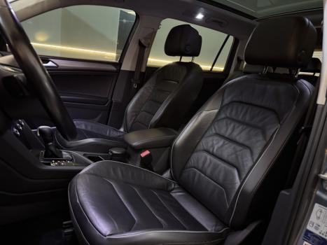 VOLKSWAGEN Tiguan 1.4 250 TSI TOTAL FLEX ALLSPACE COMFORTLINE TURBO AUTOM�TICO TIPTRONIC, Foto 10