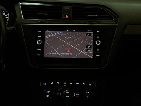VOLKSWAGEN Tiguan 1.4 250 TSI TOTAL FLEX ALLSPACE COMFORTLINE TURBO AUTOM�TICO TIPTRONIC, Foto 15