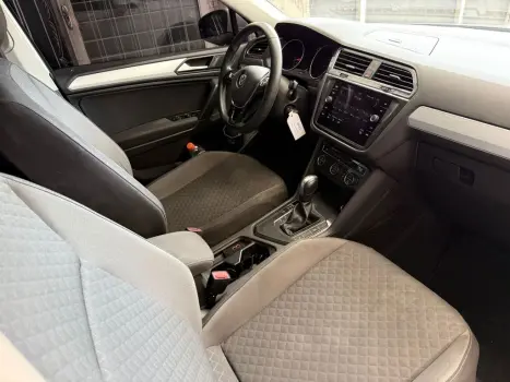 VOLKSWAGEN Tiguan 1.4 250 TSI TOTAL FLEX ALLSPACE TURBO AUTOM�TICO TIPTRONIC, Foto 10