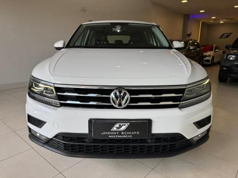 VOLKSWAGEN Tiguan 1.4 250 TSI TOTAL FLEX ALLSPACE COMFORTLINE TURBO AUTOM�TICO TIPTRONIC, Foto 3