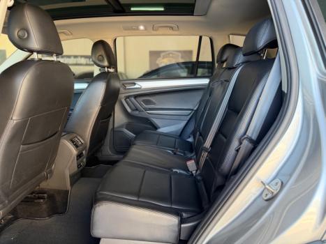 VOLKSWAGEN Tiguan 1.4 250 TSI TOTAL FLEX ALLSPACE TURBO AUTOM�TICO TIPTRONIC, Foto 9