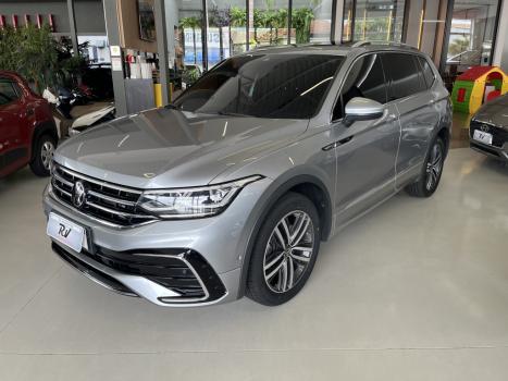 VOLKSWAGEN Tiguan 2.0 16V 4P TSI 350 TURBO R-LINE 4MOTION DSG AUTOMÁTICO, Foto 1 VOLKSWAGEN Tiguan 2.0 16V 4P TSI 350 TURBO R-LINE 4MOTION DSG AUTOMÁTICO, Foto 1