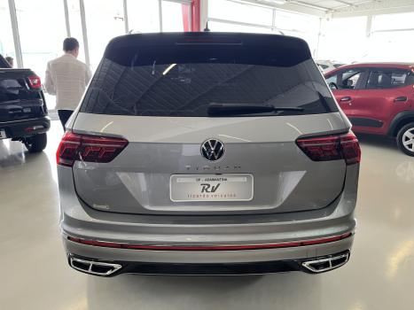 VOLKSWAGEN Tiguan 2.0 16V 4P TSI 350 TURBO R-LINE 4MOTION DSG AUTOMÁTICO, Foto 4 VOLKSWAGEN Tiguan 2.0 16V 4P TSI 350 TURBO R-LINE 4MOTION DSG AUTOMÁTICO, Foto 4