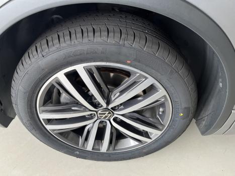VOLKSWAGEN Tiguan 2.0 16V 4P TSI 350 TURBO R-LINE 4MOTION DSG AUTOMÁTICO, Foto 5 VOLKSWAGEN Tiguan 2.0 16V 4P TSI 350 TURBO R-LINE 4MOTION DSG AUTOMÁTICO, Foto 5