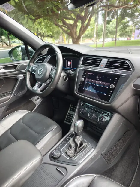 VOLKSWAGEN Tiguan 2.0 16V 4P TSI R-LINE TURBO AUTOM�TICO TIPTRONIC, Foto 8