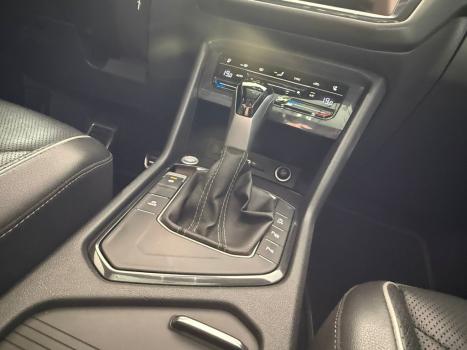 VOLKSWAGEN Tiguan 2.0 16V 4P TSI R-LINE TURBO AUTOM�TICO TIPTRONIC, Foto 8
