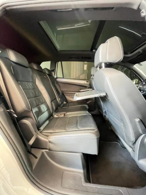 VOLKSWAGEN Tiguan 2.0 350 TSI TOTAL FLEX ALLSPACE R-LINE 4-MOTION TURBO AUTOM�TICO DSG, Foto 12