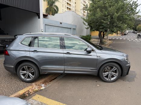 VOLKSWAGEN Tiguan 2.0 350 TSI TOTAL FLEX ALLSPACE R-LINE 4-MOTION TURBO AUTOM�TICO DSG, Foto 13