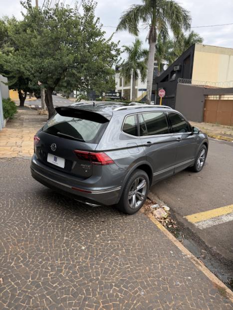 VOLKSWAGEN Tiguan 2.0 350 TSI TOTAL FLEX ALLSPACE R-LINE 4-MOTION TURBO AUTOM�TICO DSG, Foto 15