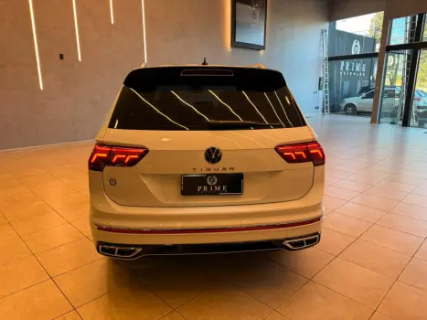 VOLKSWAGEN Tiguan 2.0 16V 4P TSI 300 TURBO R-LINE AUTOM�TICO, Foto 4