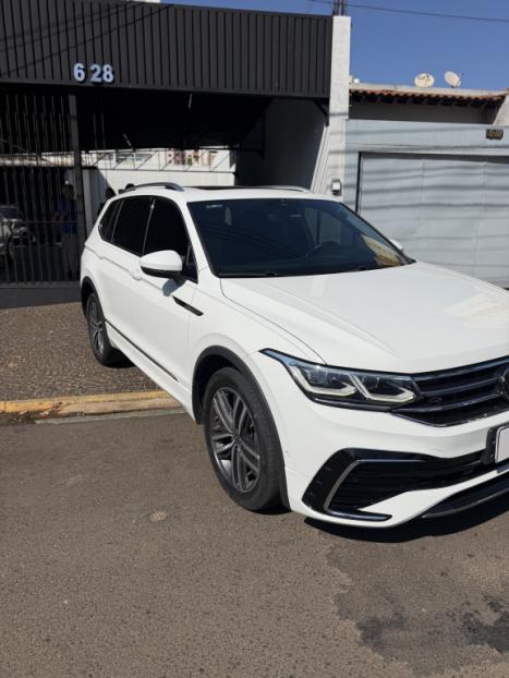 VOLKSWAGEN Tiguan 2.0 350 TSI TOTAL FLEX ALLSPACE R-LINE 4-MOTION TURBO AUTOM�TICO DSG, Foto 6
