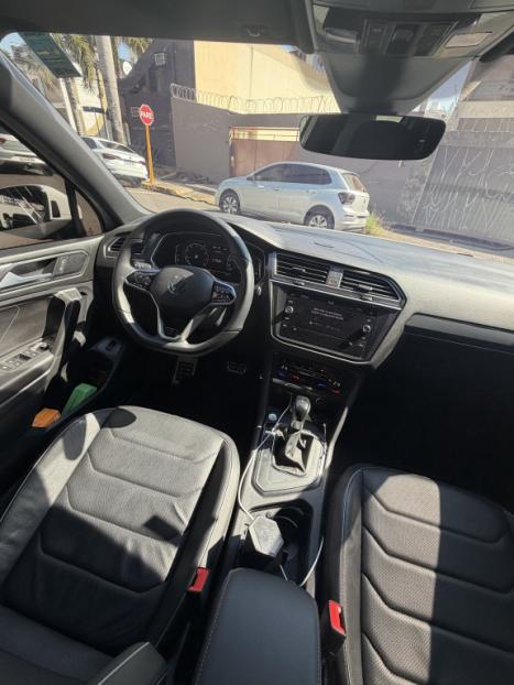 VOLKSWAGEN Tiguan 2.0 350 TSI TOTAL FLEX ALLSPACE R-LINE 4-MOTION TURBO AUTOM�TICO DSG, Foto 12